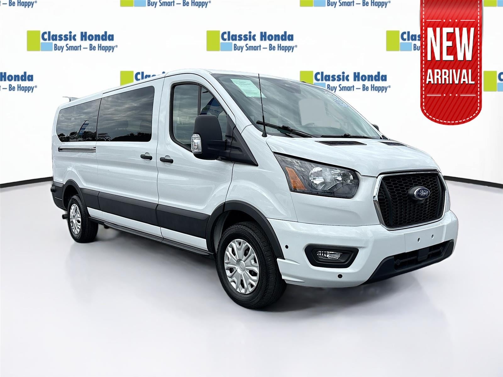 2024 Ford Transit Passenger Wagon XLT