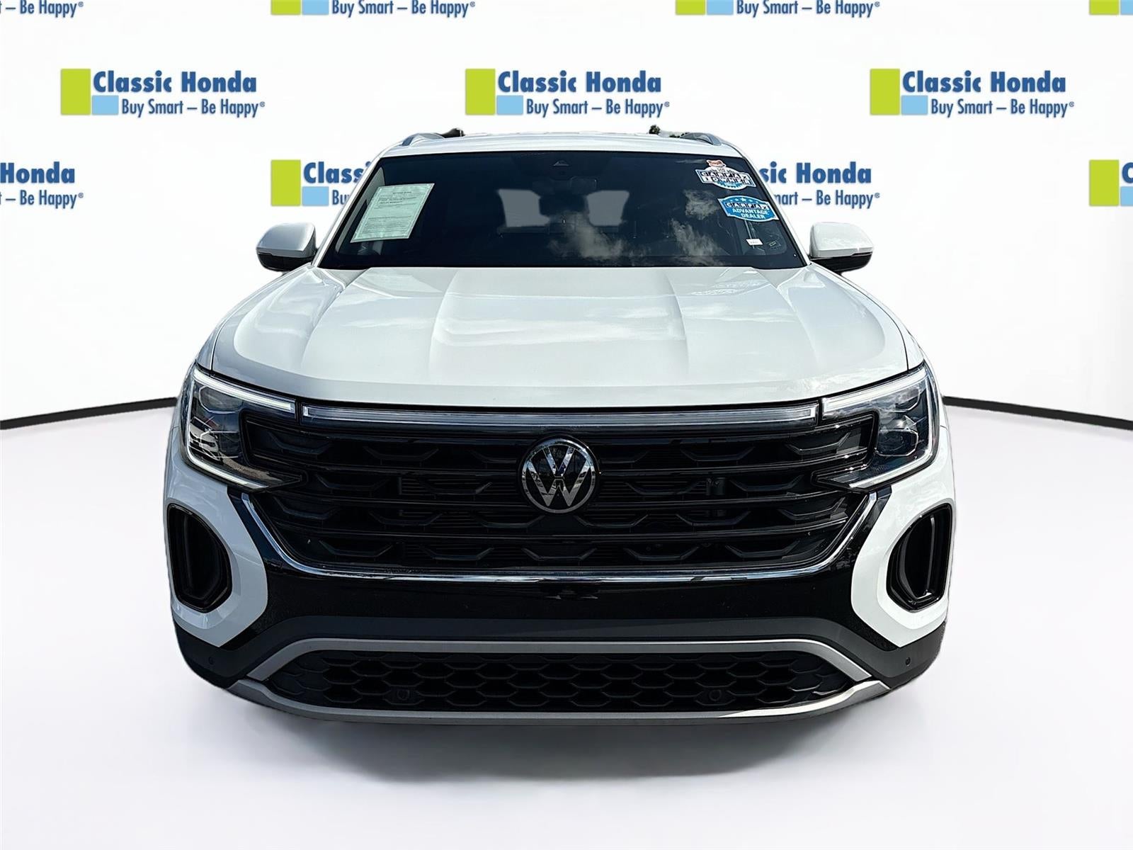 2025 Volkswagen Atlas Cross Sport 2.0T SE w/Technology