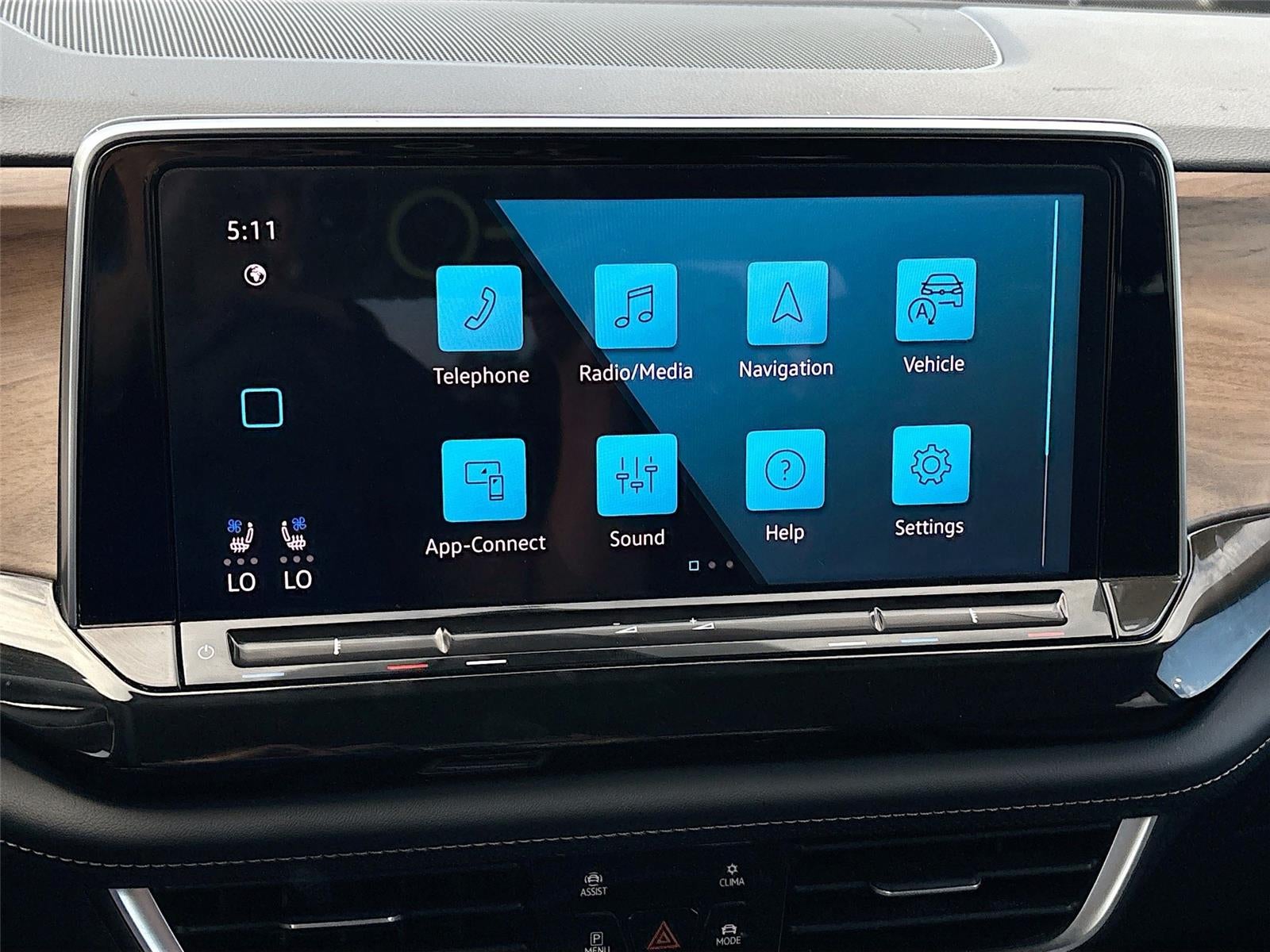 2025 Volkswagen Atlas 2.0T SE w/Technology