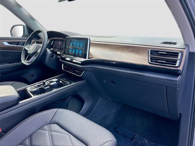 2025 Volkswagen Atlas 2.0T SE w/Technology