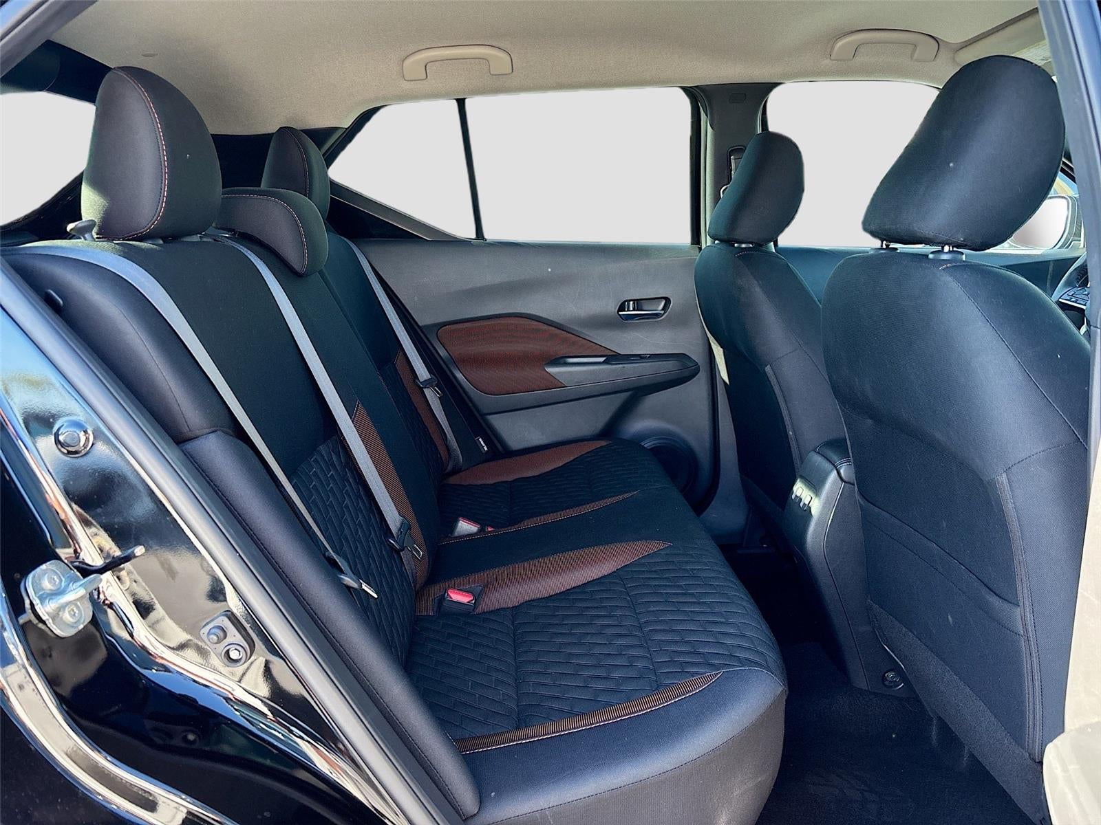 2021 Nissan Kicks SR