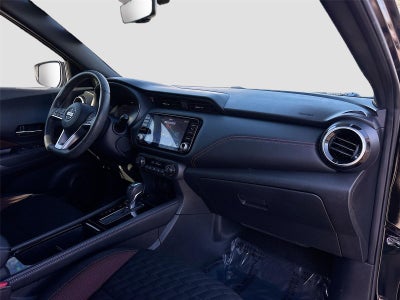 2021 Nissan Kicks SR