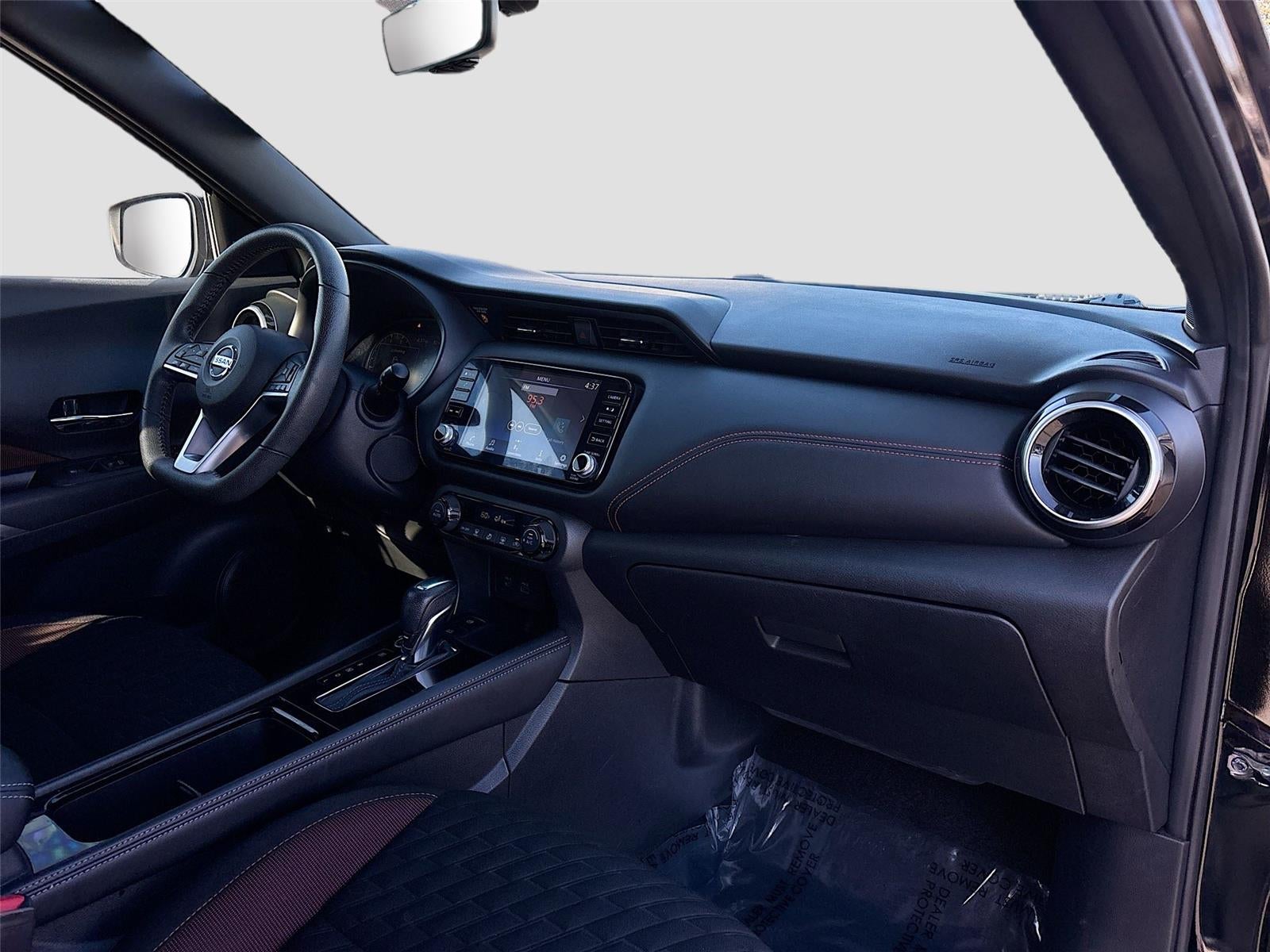 2021 Nissan Kicks SR