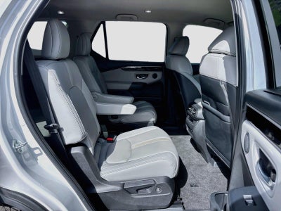 2023 Honda Pilot EX-L w/Rear Captain's Chairs