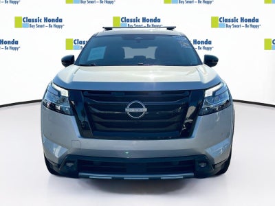 2022 Nissan Pathfinder SL