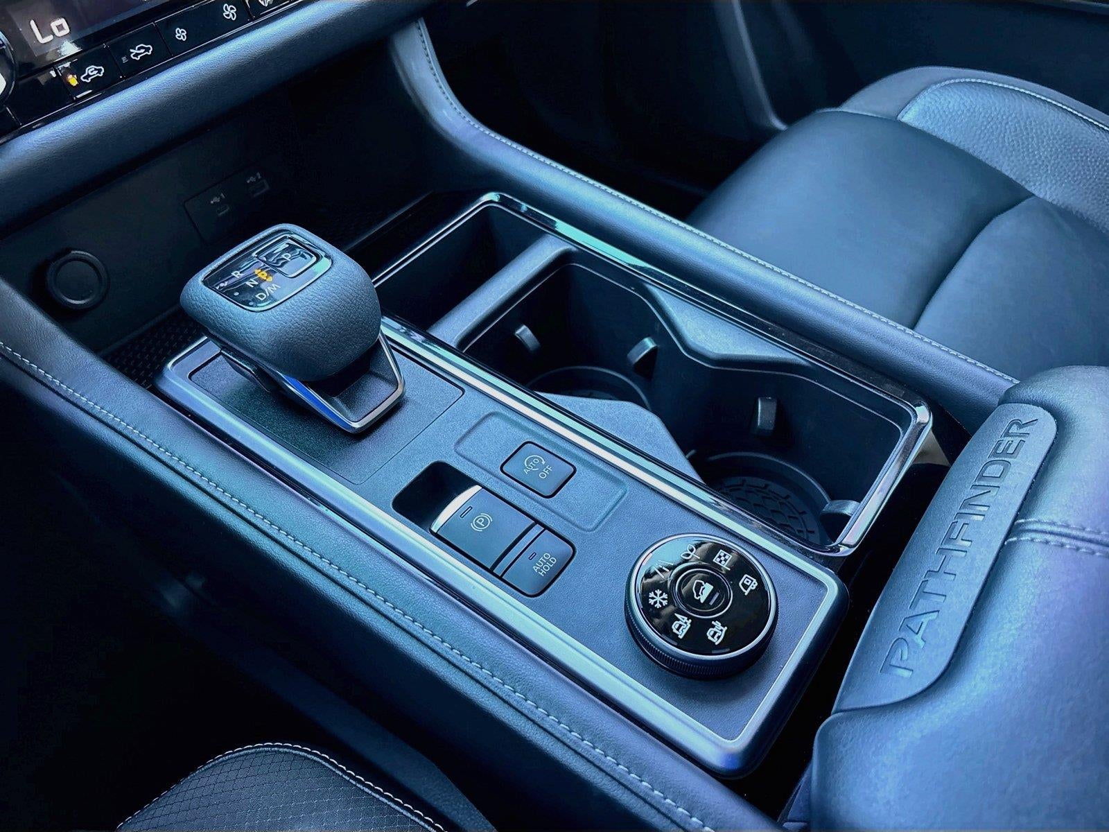 2022 Nissan Pathfinder SL