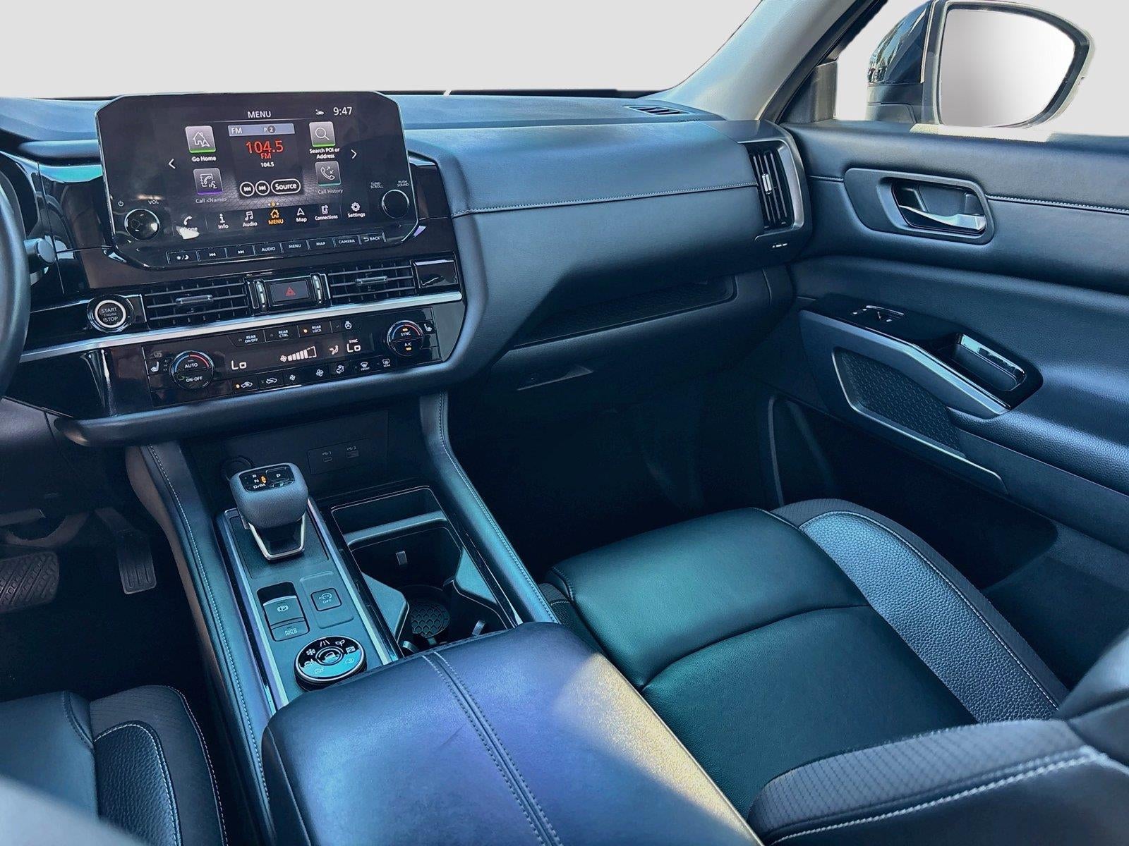2022 Nissan Pathfinder SL