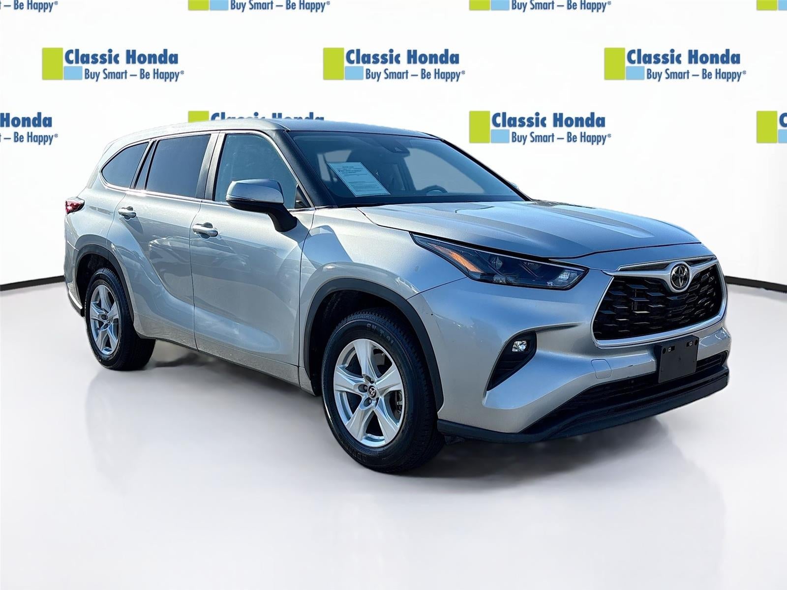 2024 Toyota Highlander LE
