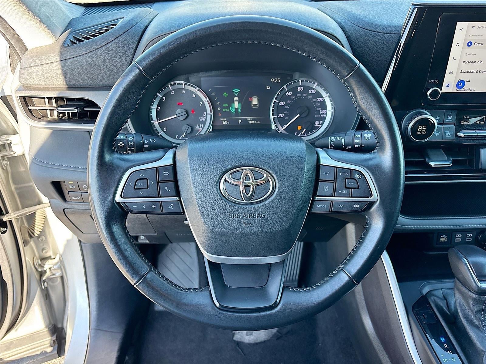 2024 Toyota Highlander LE