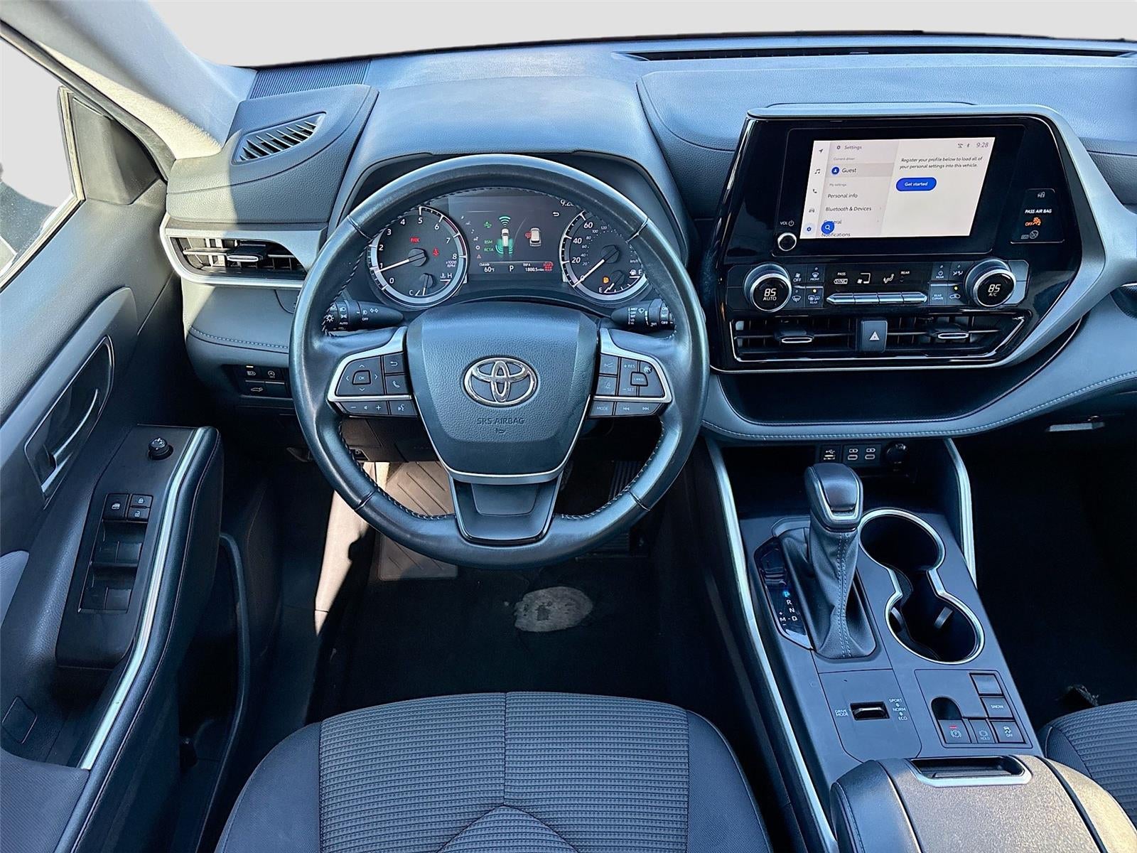 2024 Toyota Highlander LE