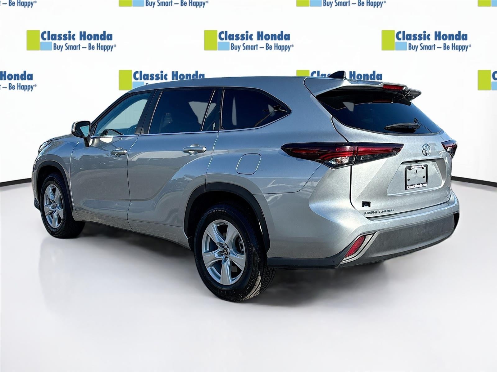 2024 Toyota Highlander LE
