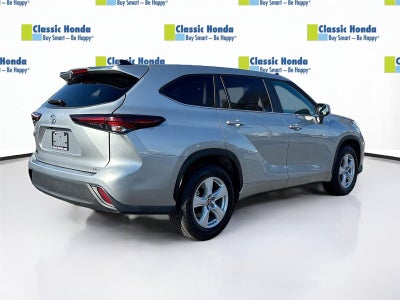 2024 Toyota Highlander LE