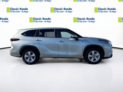 2024 Toyota Highlander LE