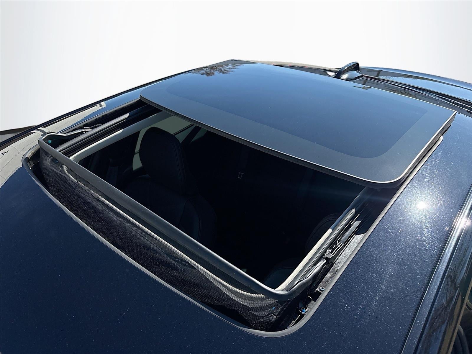 2024 Volvo S60 Plus Dark Theme