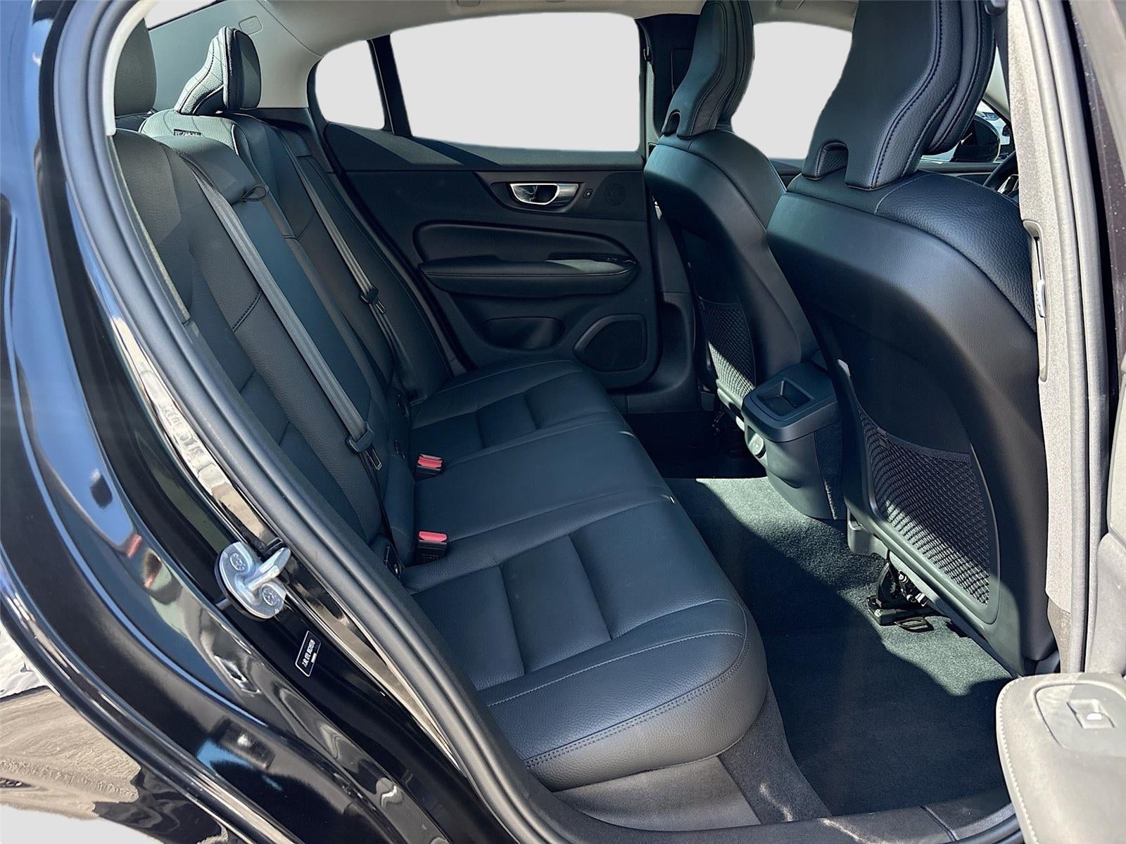 2024 Volvo S60 Plus Dark Theme