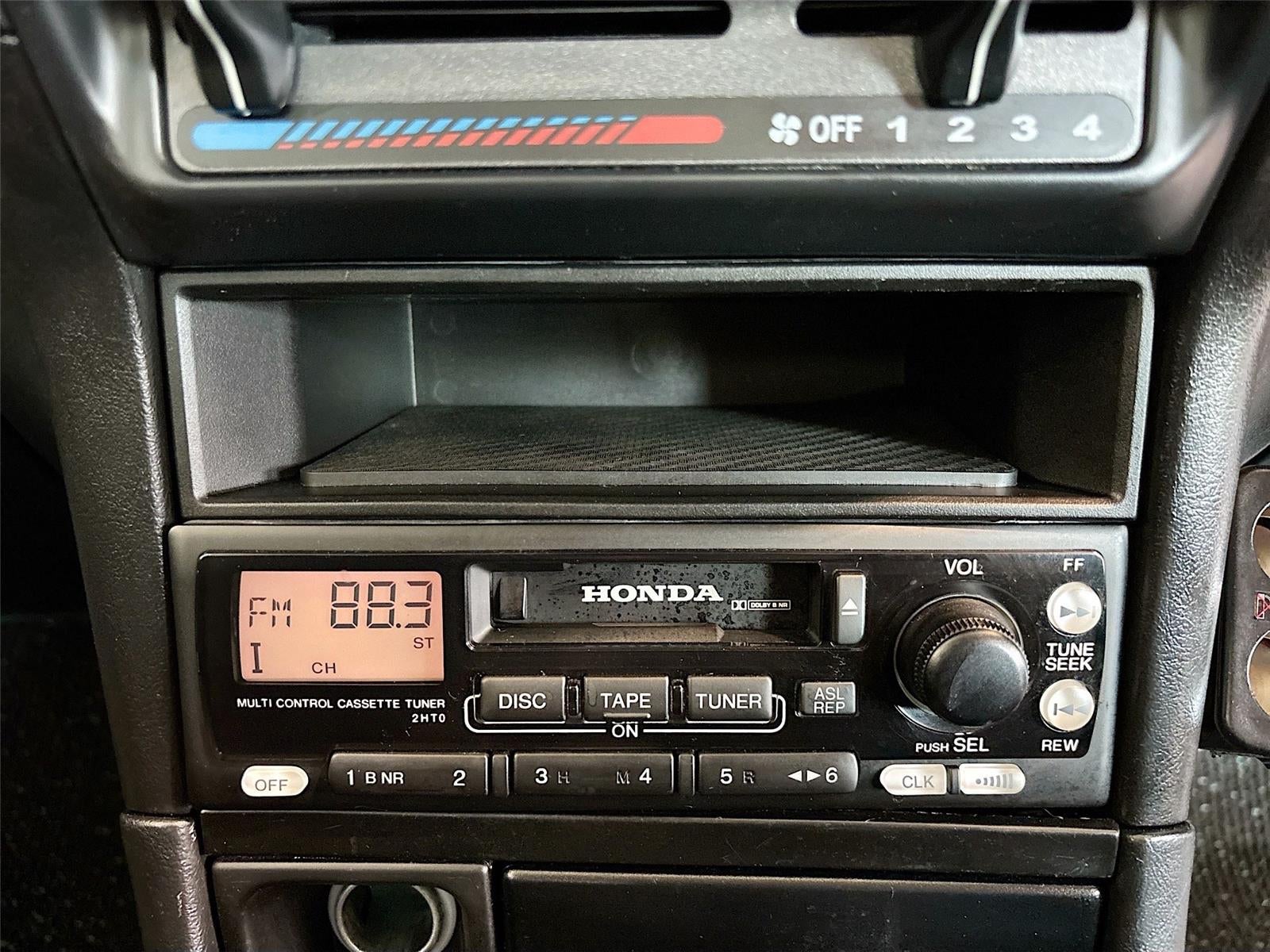 1998 Honda INTEGRA Base