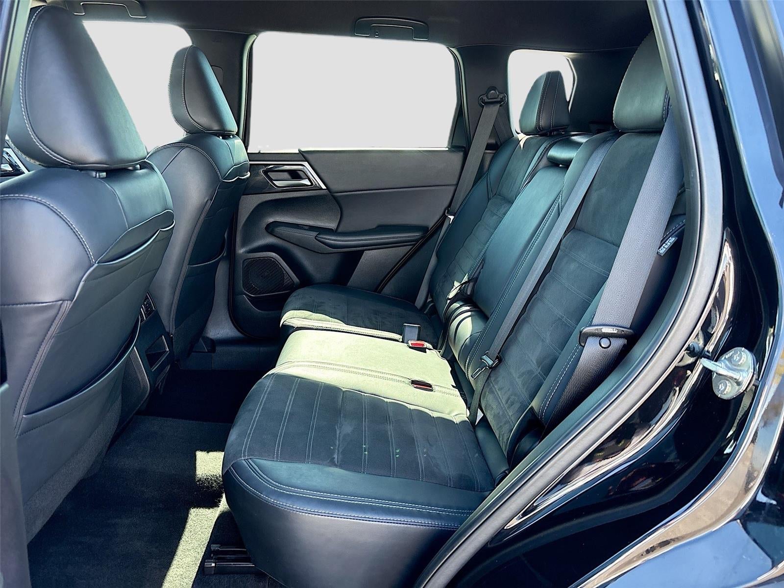 2023 Mitsubishi Outlander SE Black Edition