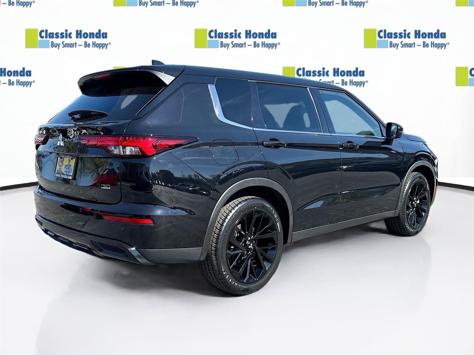 2023 Mitsubishi Outlander SE Black Edition