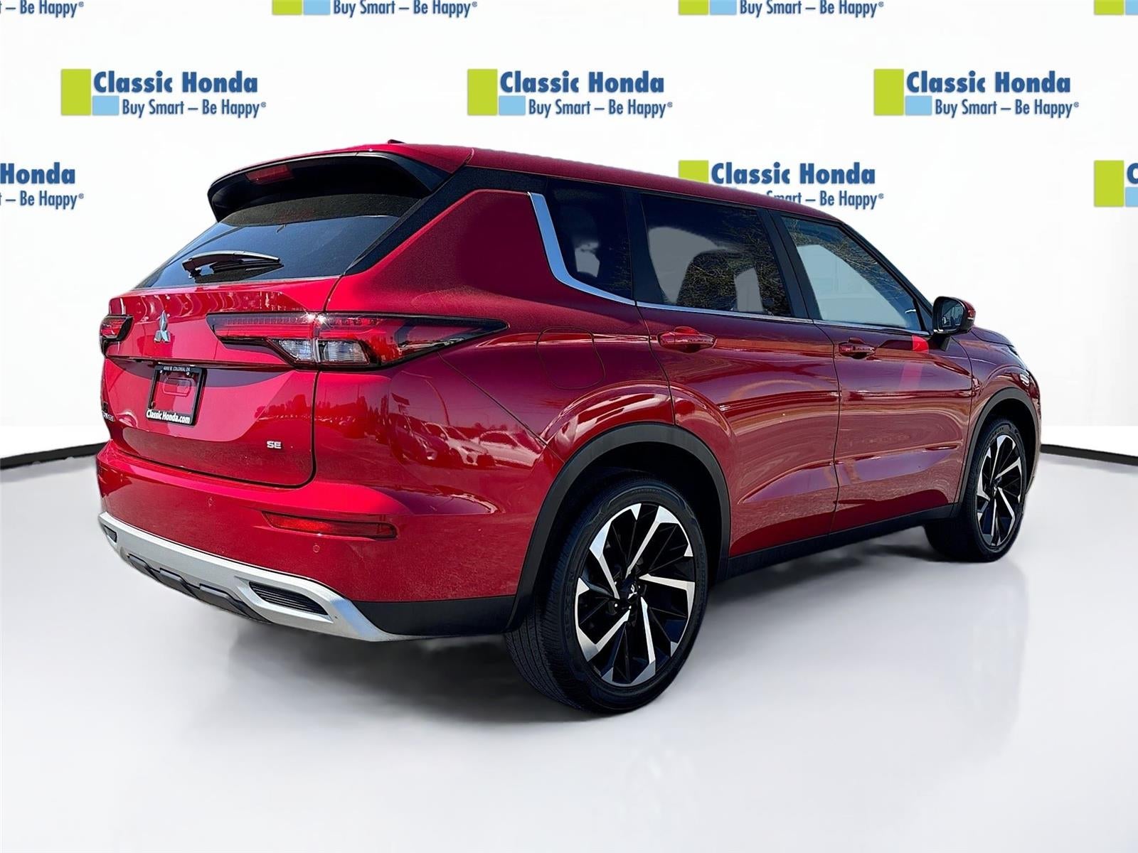 2024 Mitsubishi Outlander SE