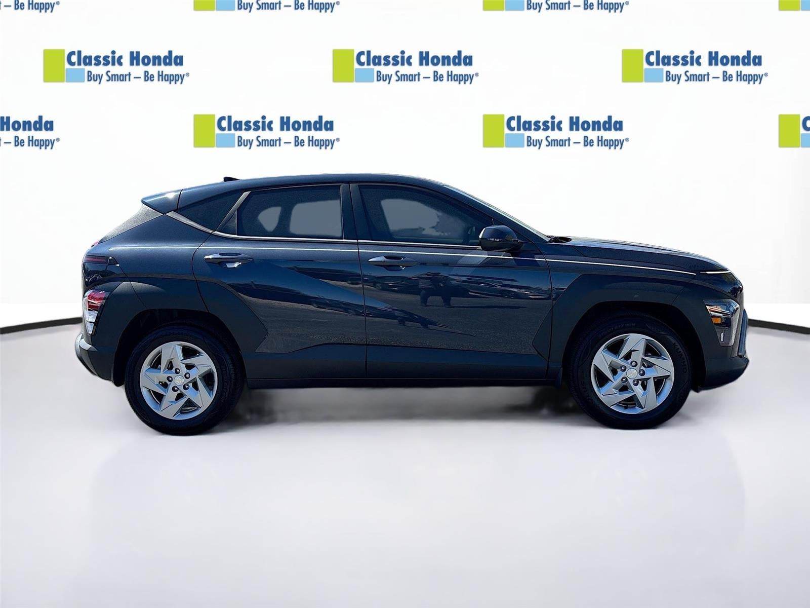 2025 Hyundai Kona SE