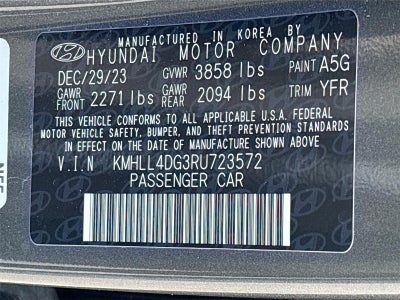 2024 Hyundai Elantra SE