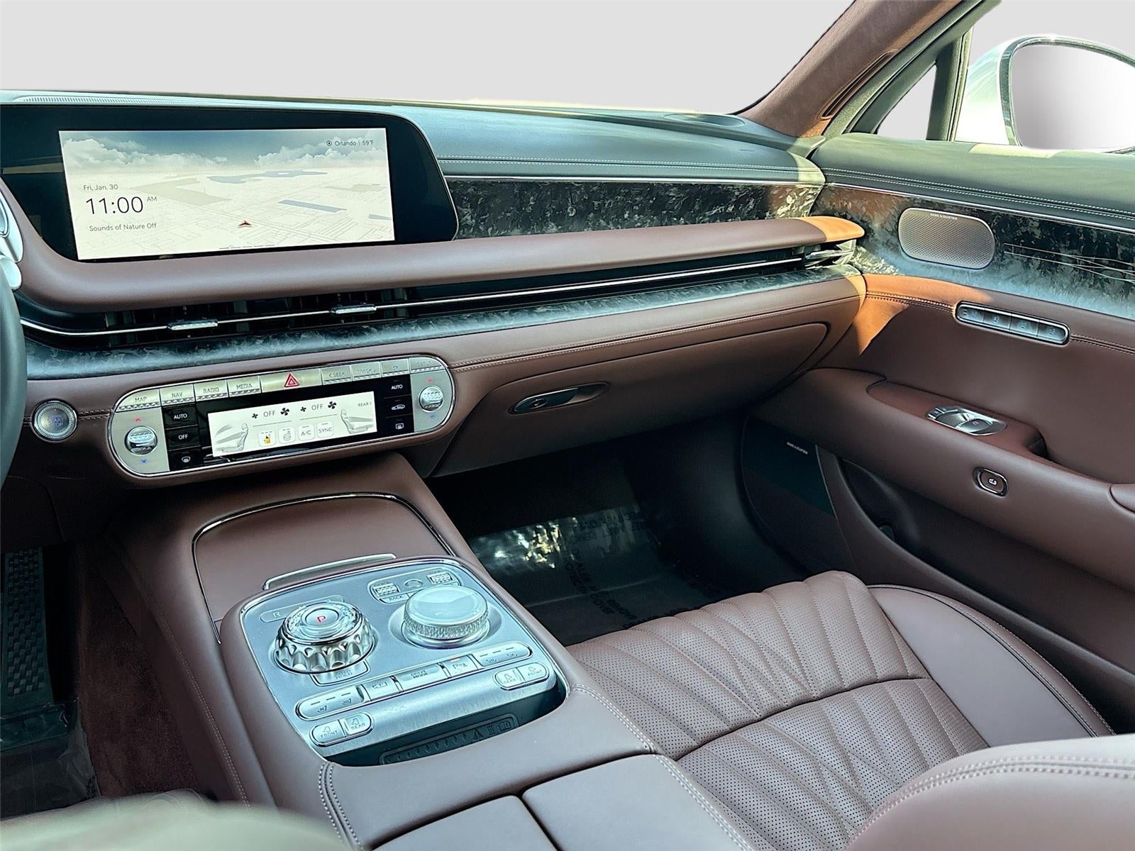 2025 Genesis G90 e-SC