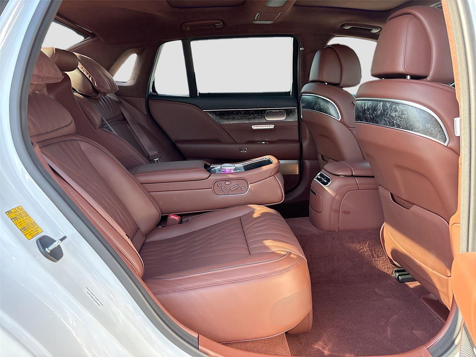 2025 Genesis G90 e-SC