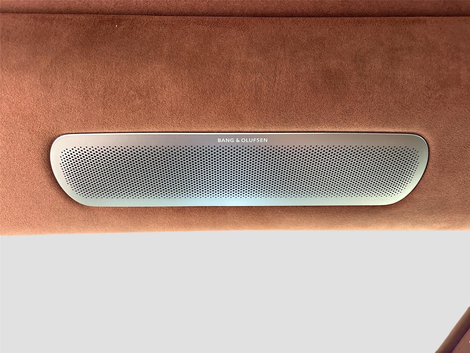 2025 Genesis G90 e-SC