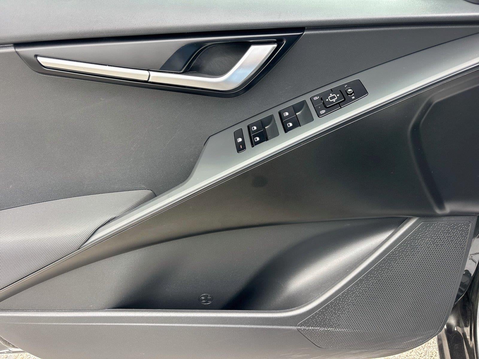 2025 Kia Niro LX