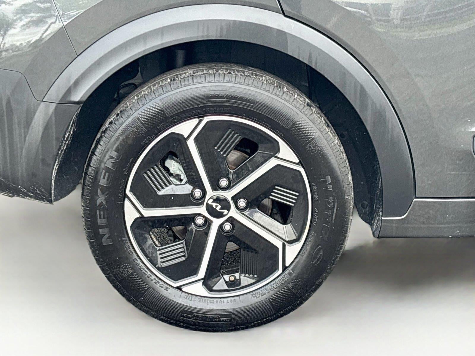 2025 Kia Niro LX