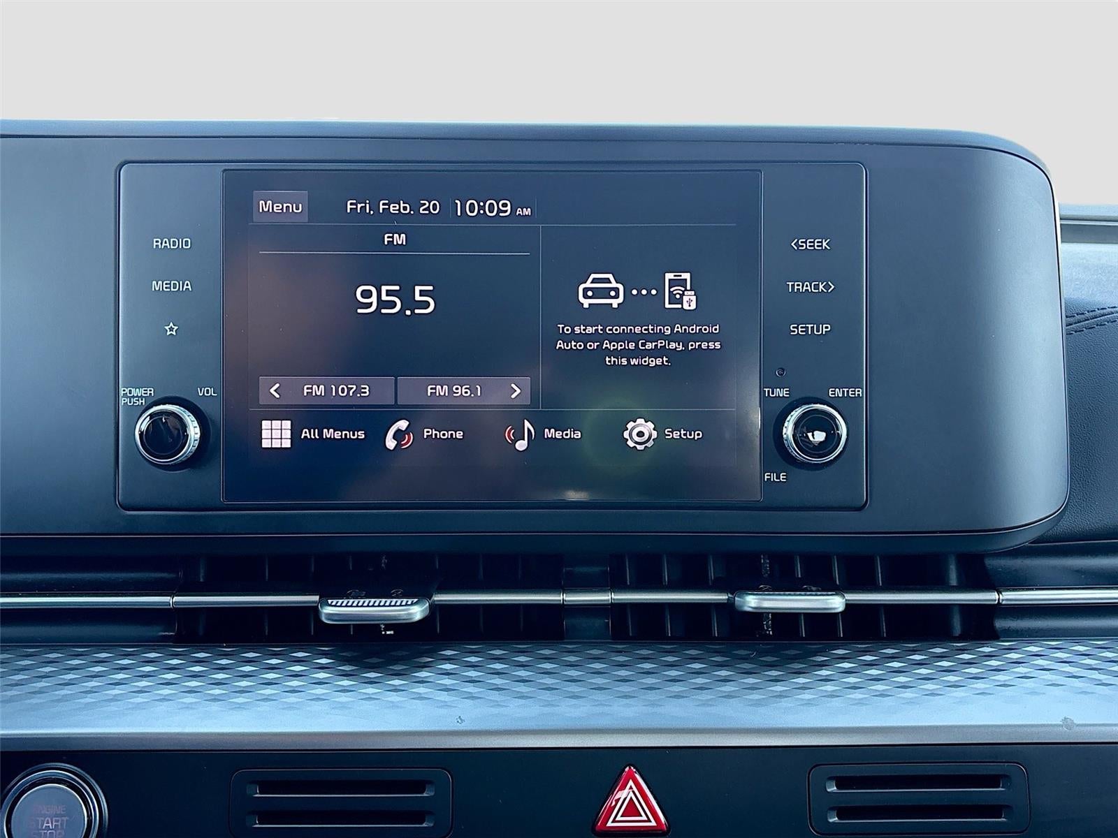 2024 Kia Carnival LX