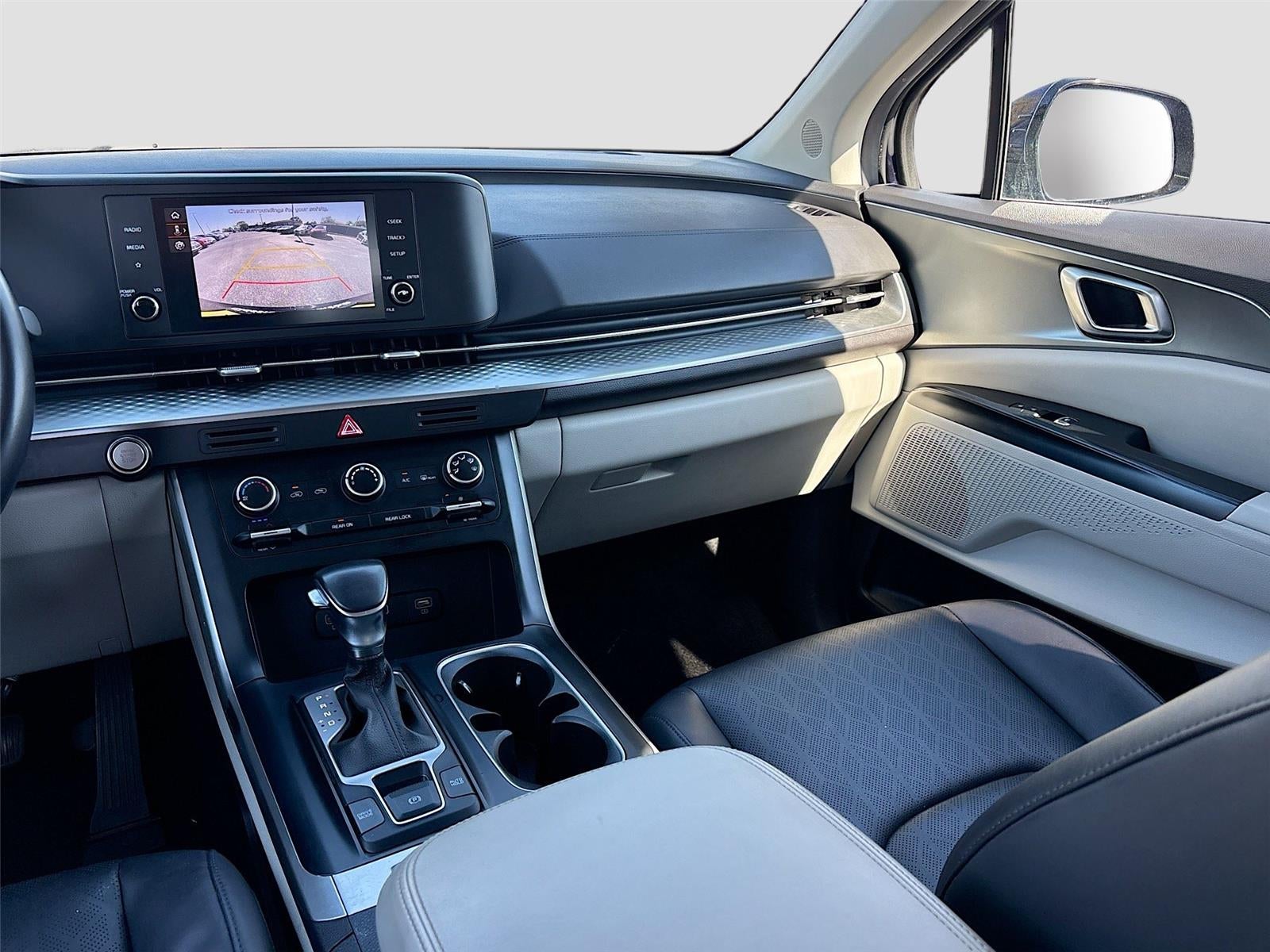 2024 Kia Carnival LX