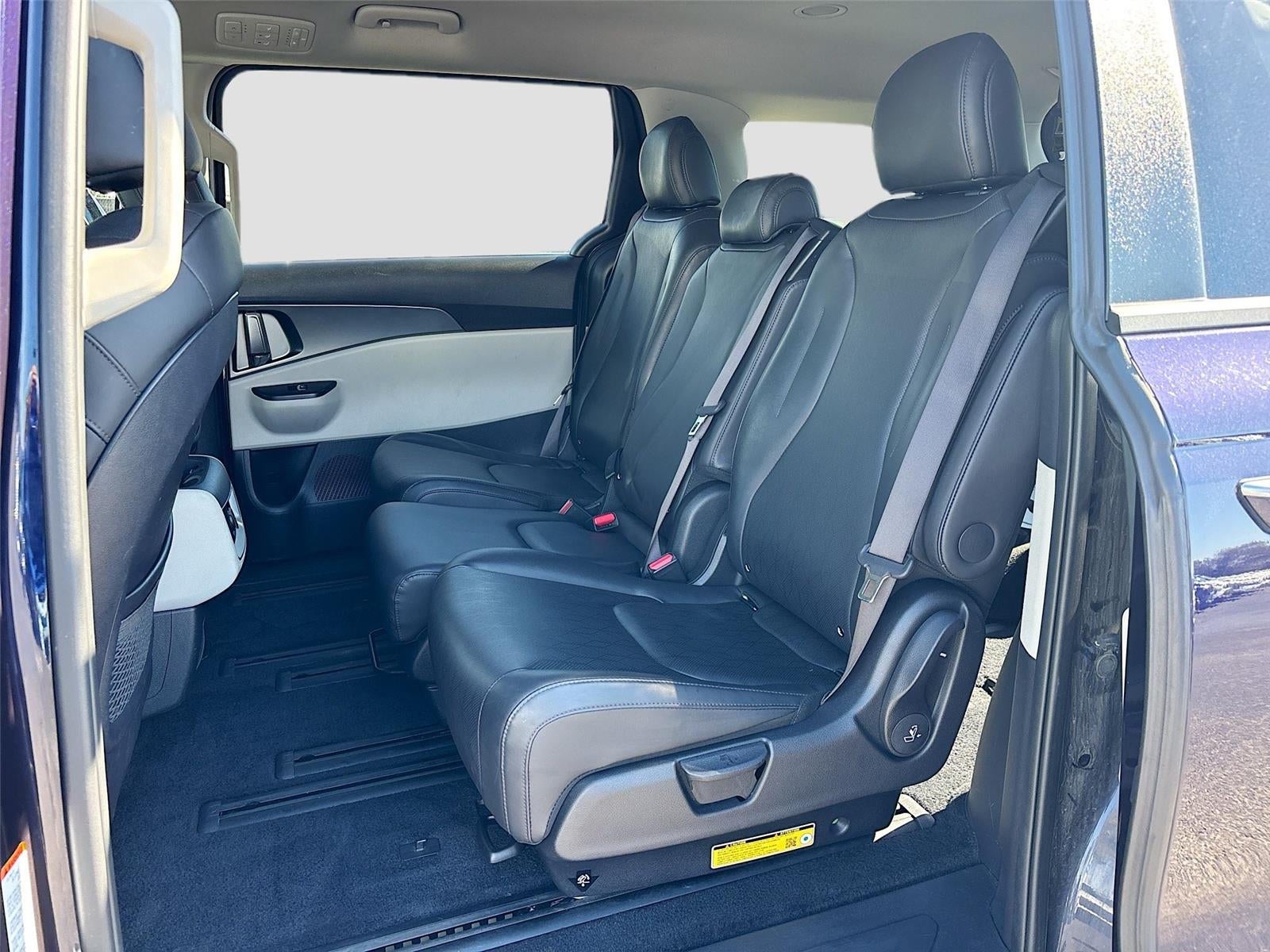 2024 Kia Carnival LX