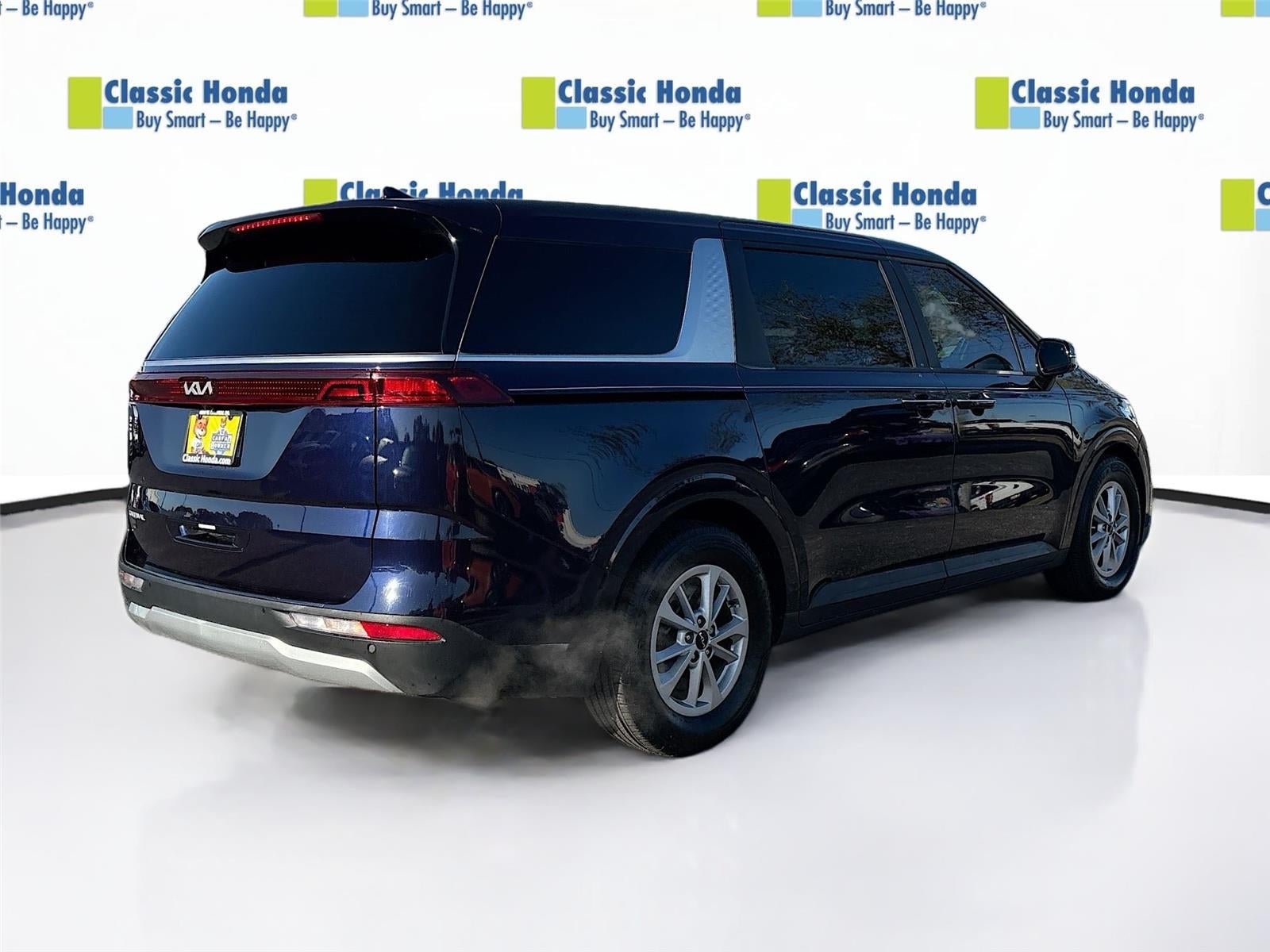 2024 Kia Carnival LX