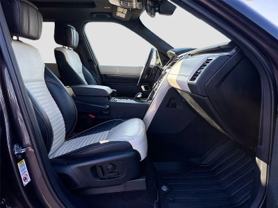 2024 Land Rover Discovery Metropolitan Edition