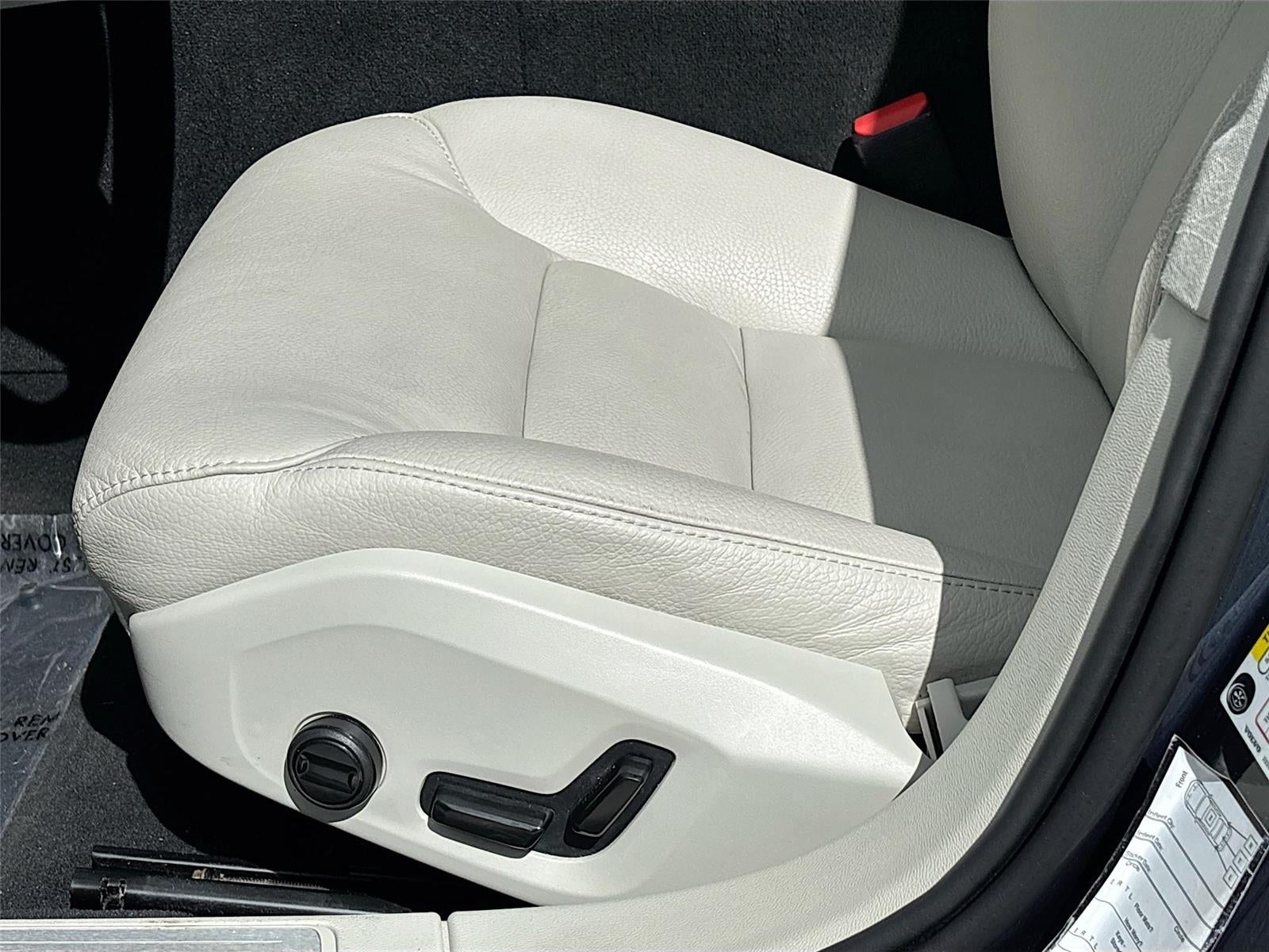 2025 Volvo V60 Cross Country Plus