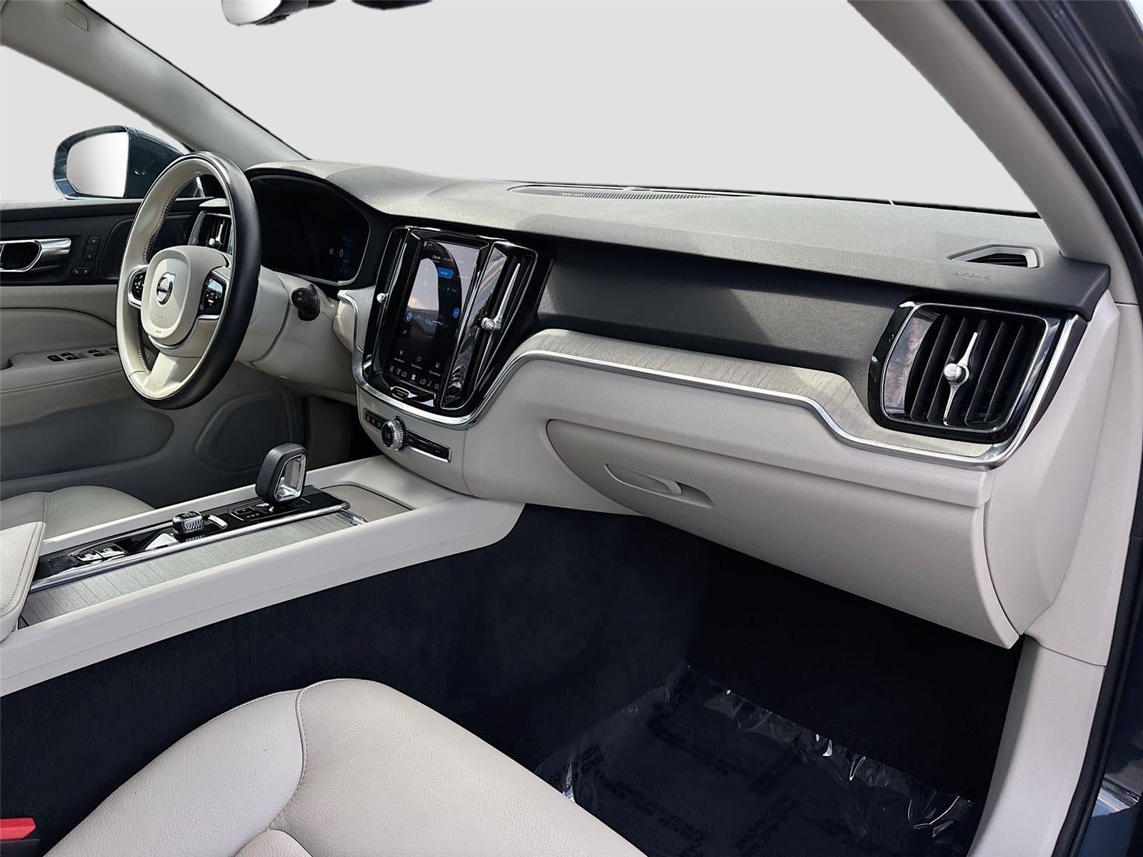 2025 Volvo V60 Cross Country Plus