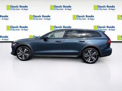 2025 Volvo V60 Cross Country Plus