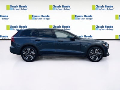 2025 Volvo V60 Cross Country Plus