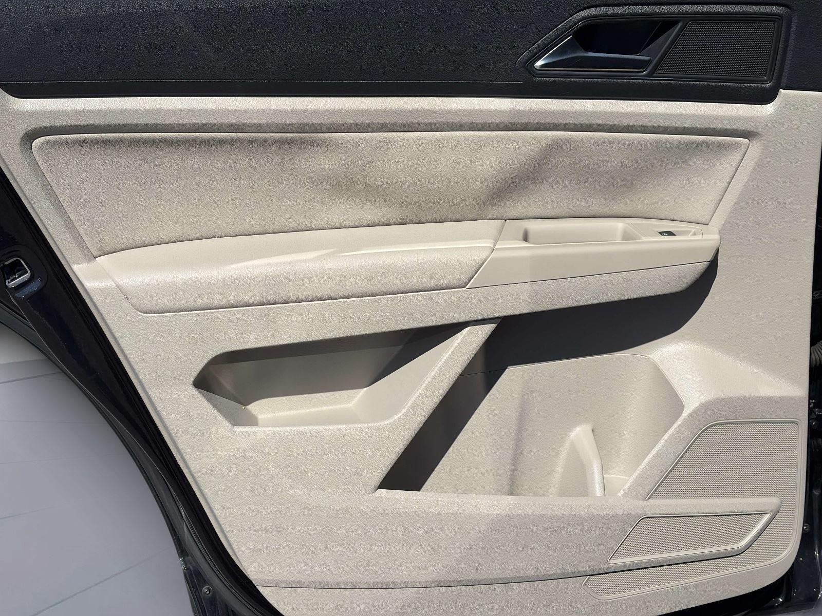 2021 Volkswagen Atlas 3.6L V6 SE w/Technology R-Line