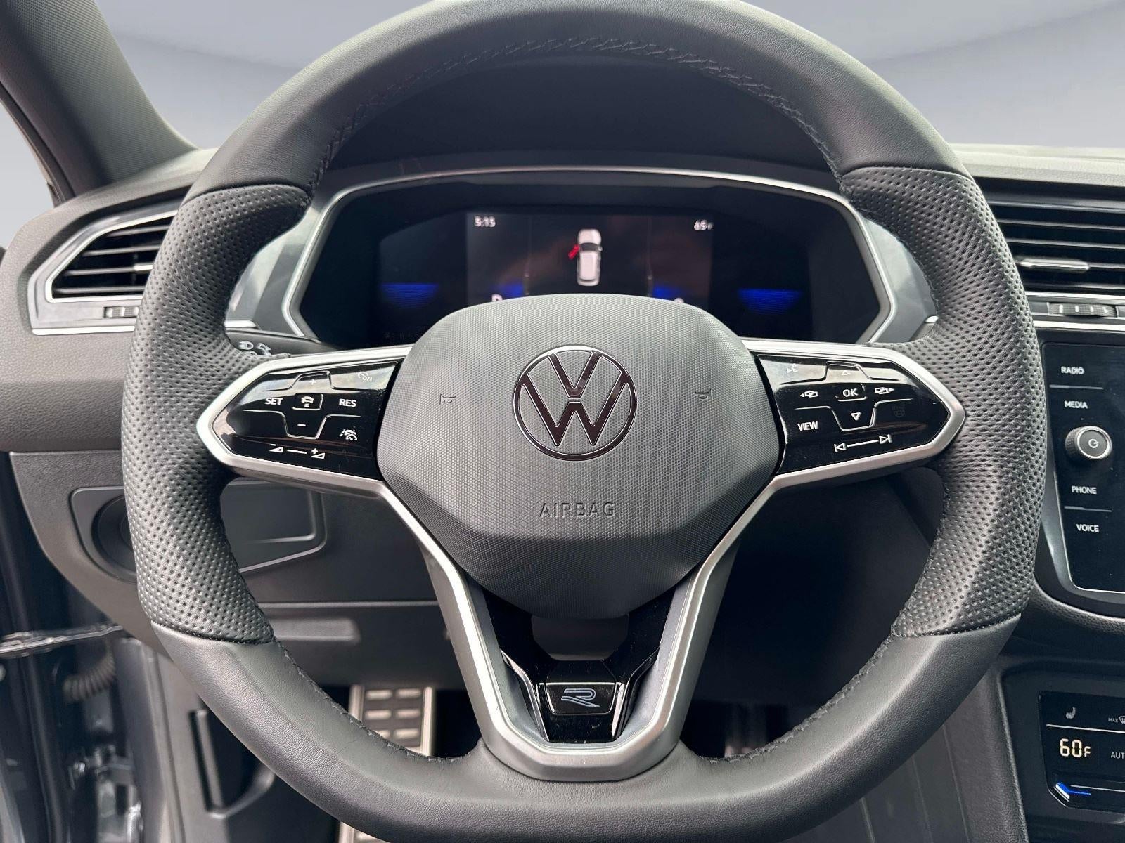 2022 Volkswagen Tiguan SE R-Line Black