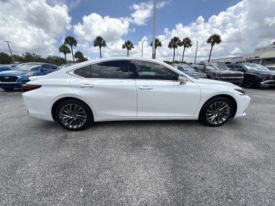 2025 Lexus ES ES 300h Luxury