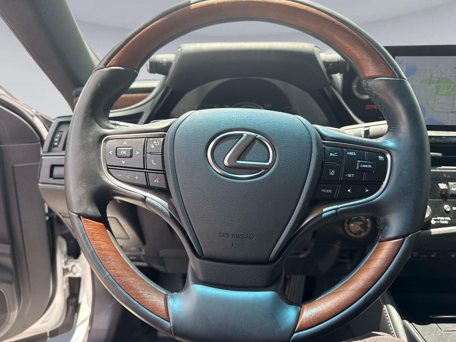 2025 Lexus ES ES 300h Luxury