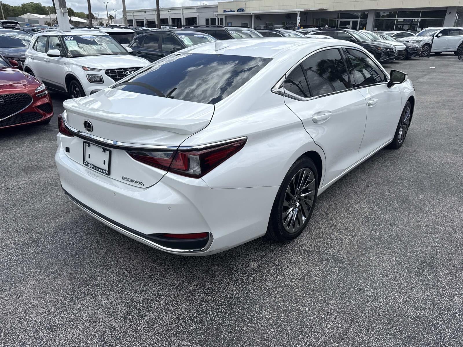2025 Lexus ES ES 300h Luxury