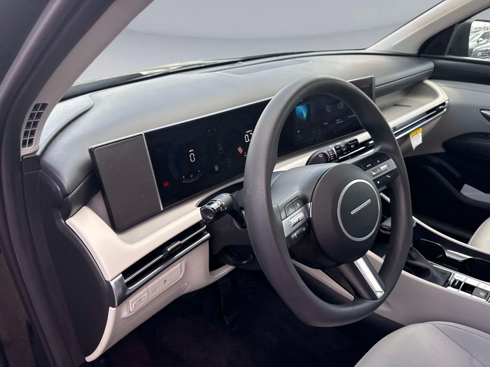 2025 Hyundai TUCSON SEL SEL