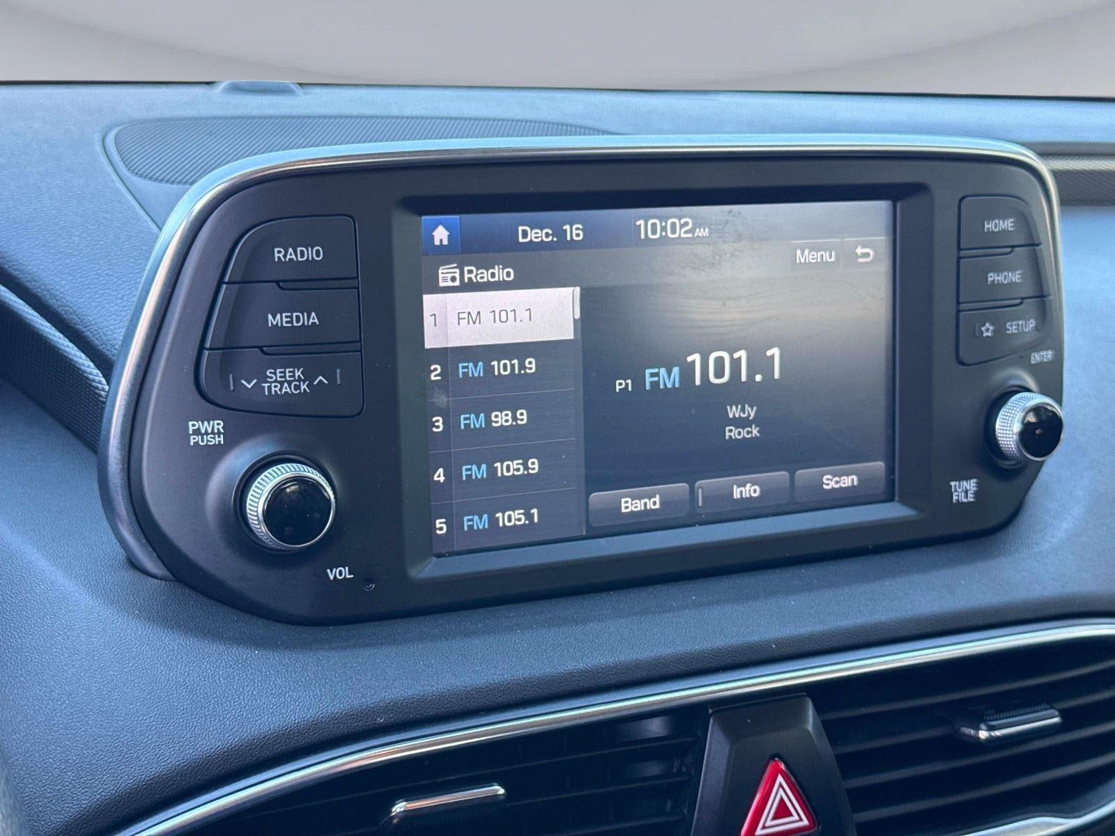 2020 Hyundai Santa Fe SE