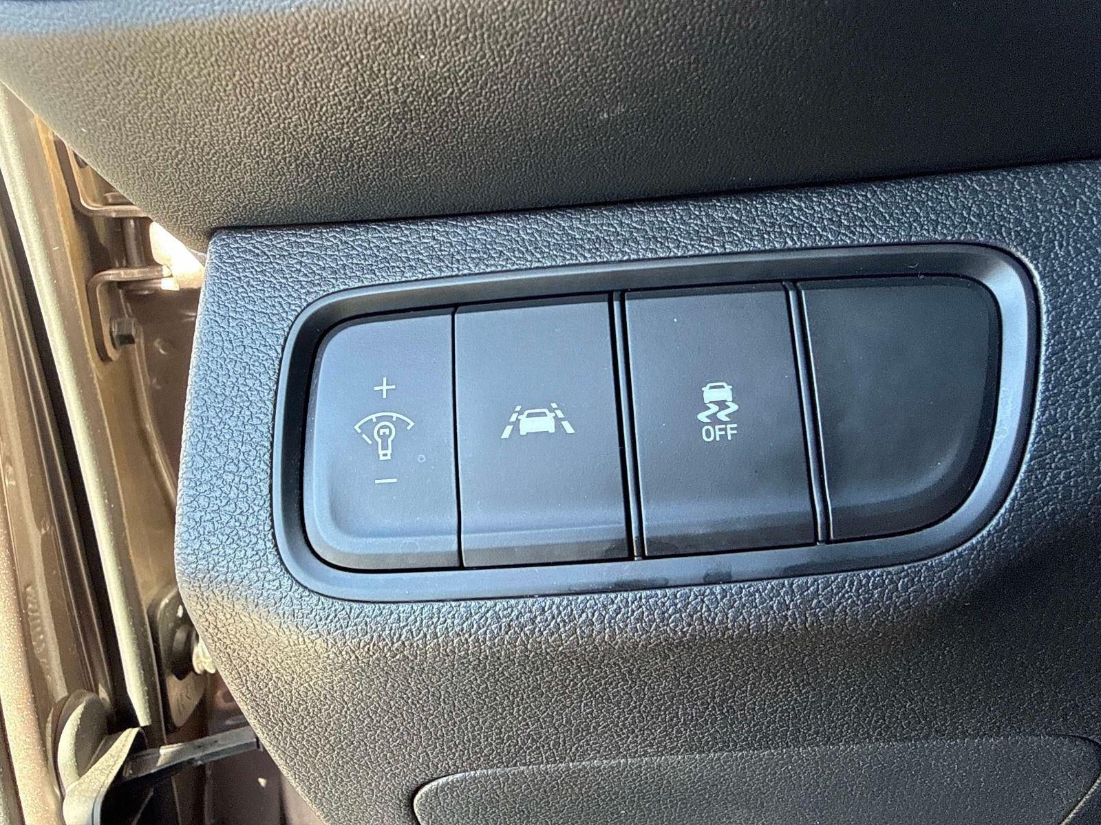 2020 Hyundai Santa Fe SE