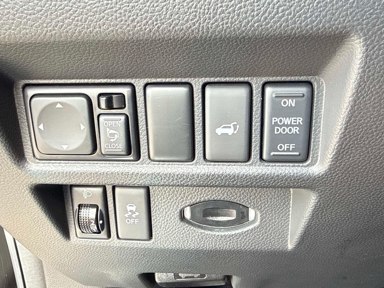 2014 INFINITI QX70 AWD 4dr