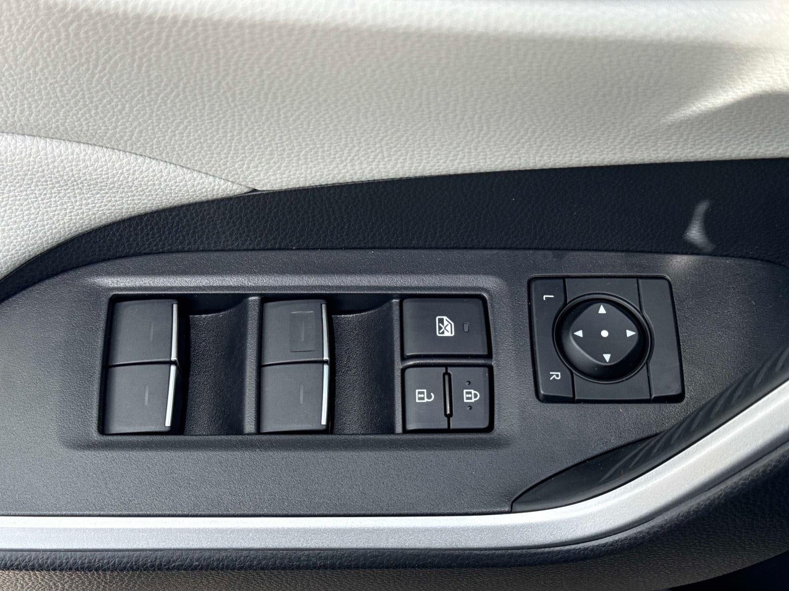 2025 Toyota RAV4 Hybrid XLE Premium