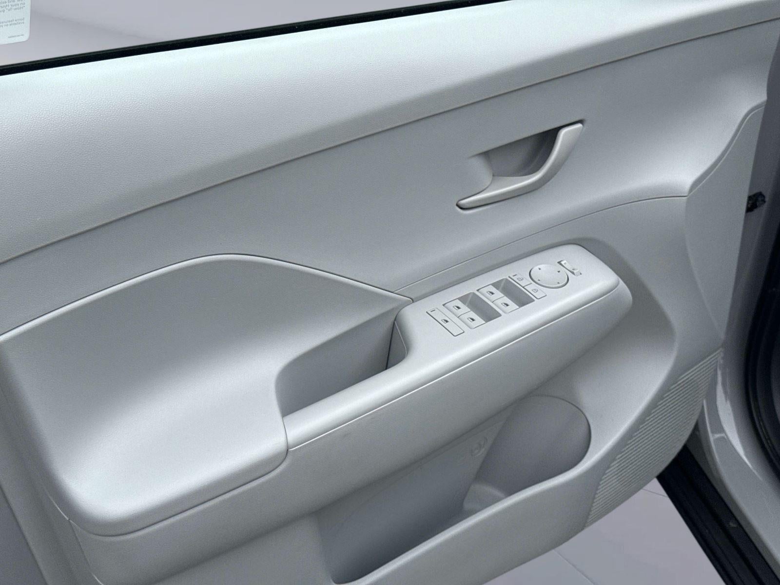 2025 Hyundai Kona SEL Convenience